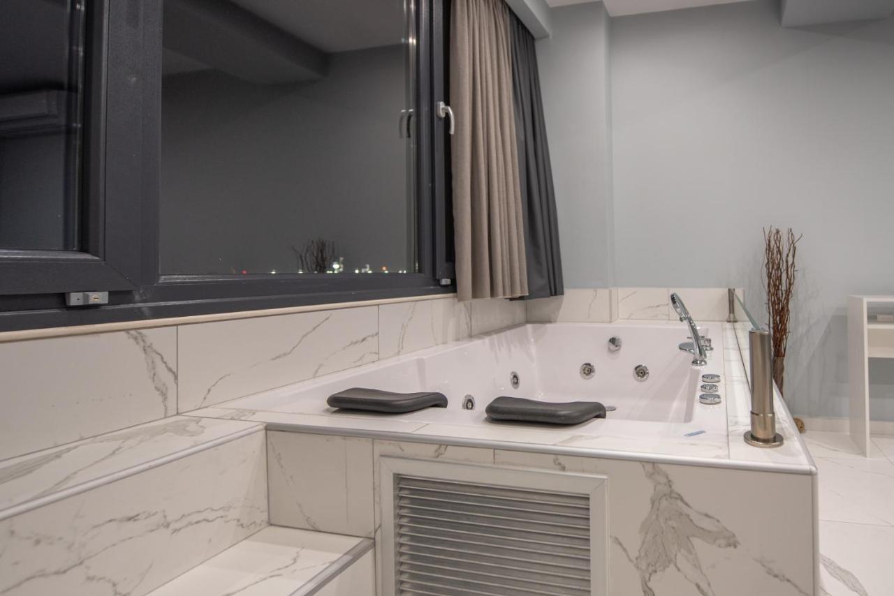 Sea & City Luxury Suite Salonicco Esterno foto
