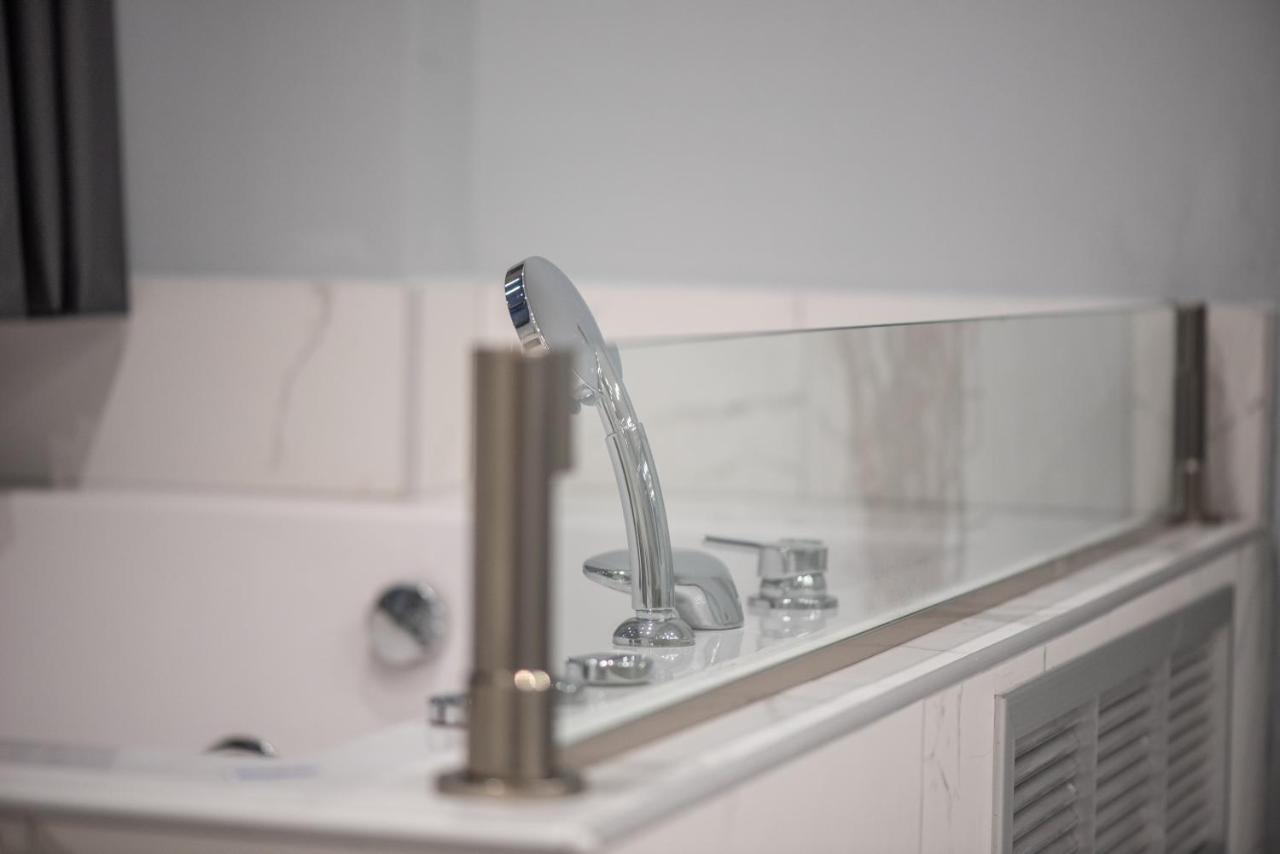 Sea & City Luxury Suite Salonicco Esterno foto